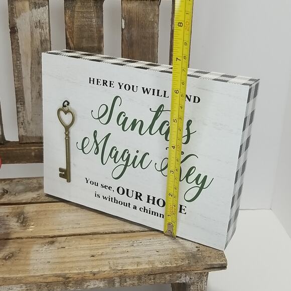 Christmas Decor Elf - Picture 2 of 3